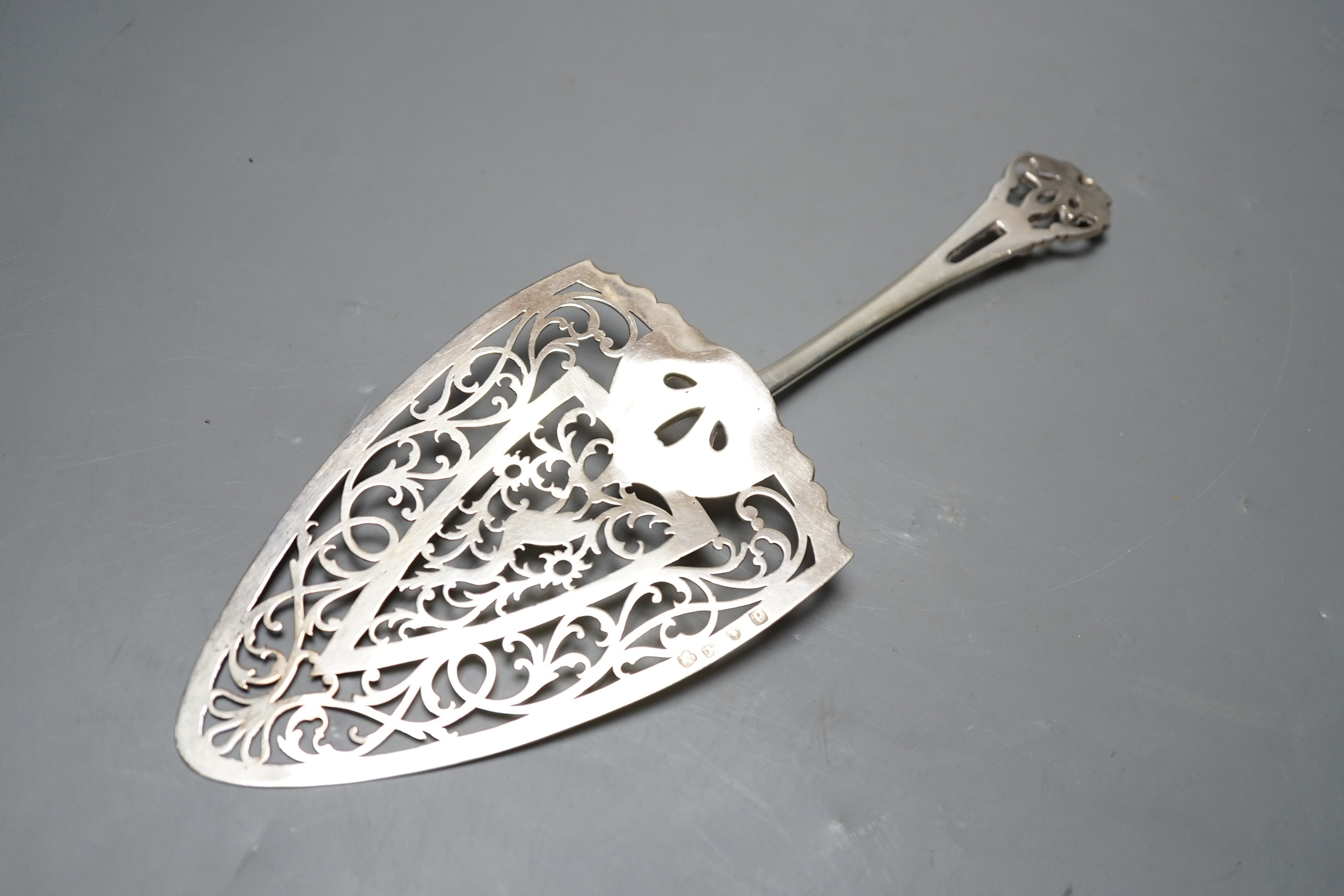An ornate George III pierced silver server, Aldridge & Green, London, 1770, 28.8cm, 4.5oz.
